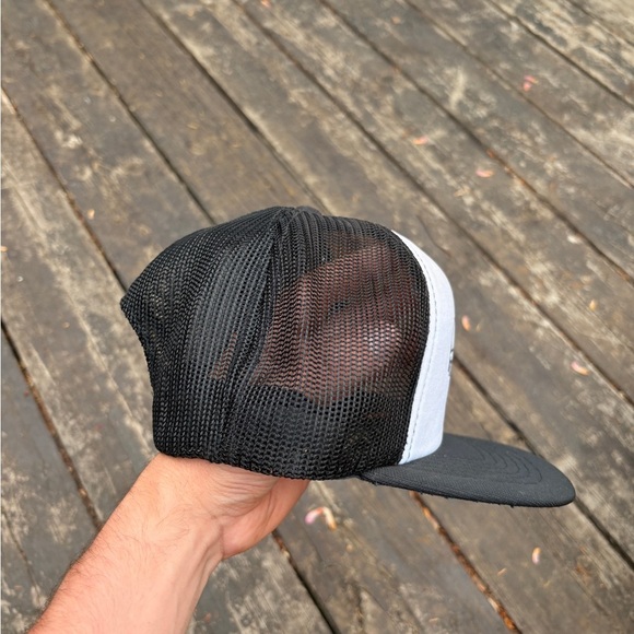Vintage TRUCKER HAT - Picture 5 of 6